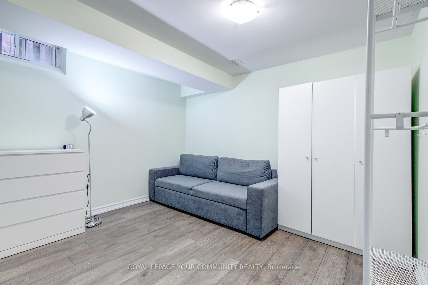 71 Queensbridge Dr