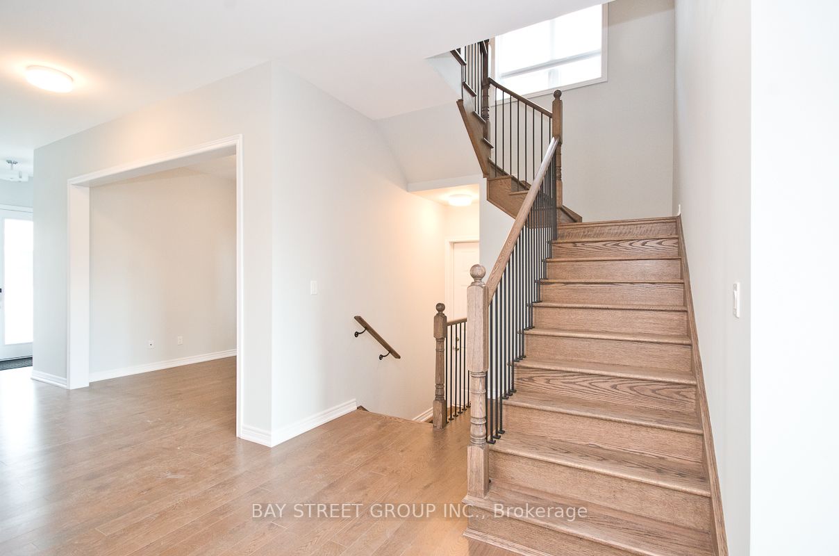 92 Pine Hill Cres