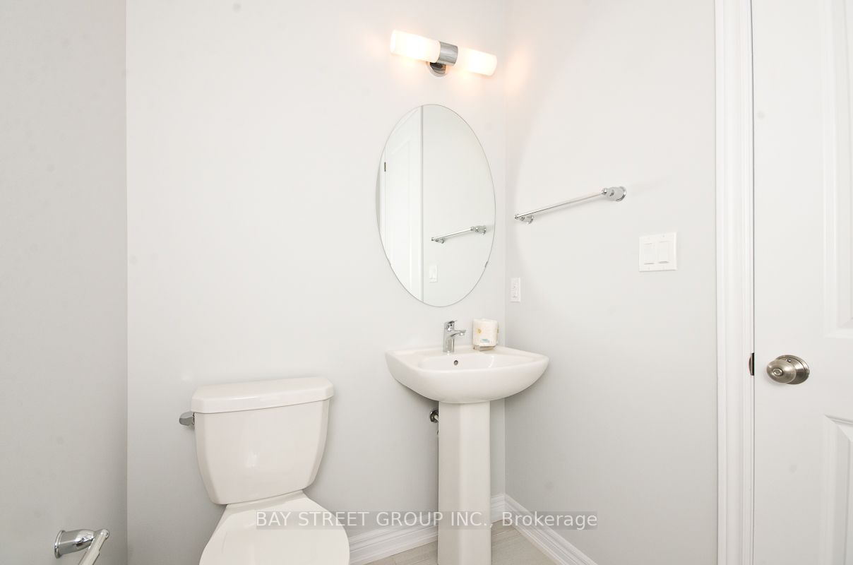 92 Pine Hill Cres