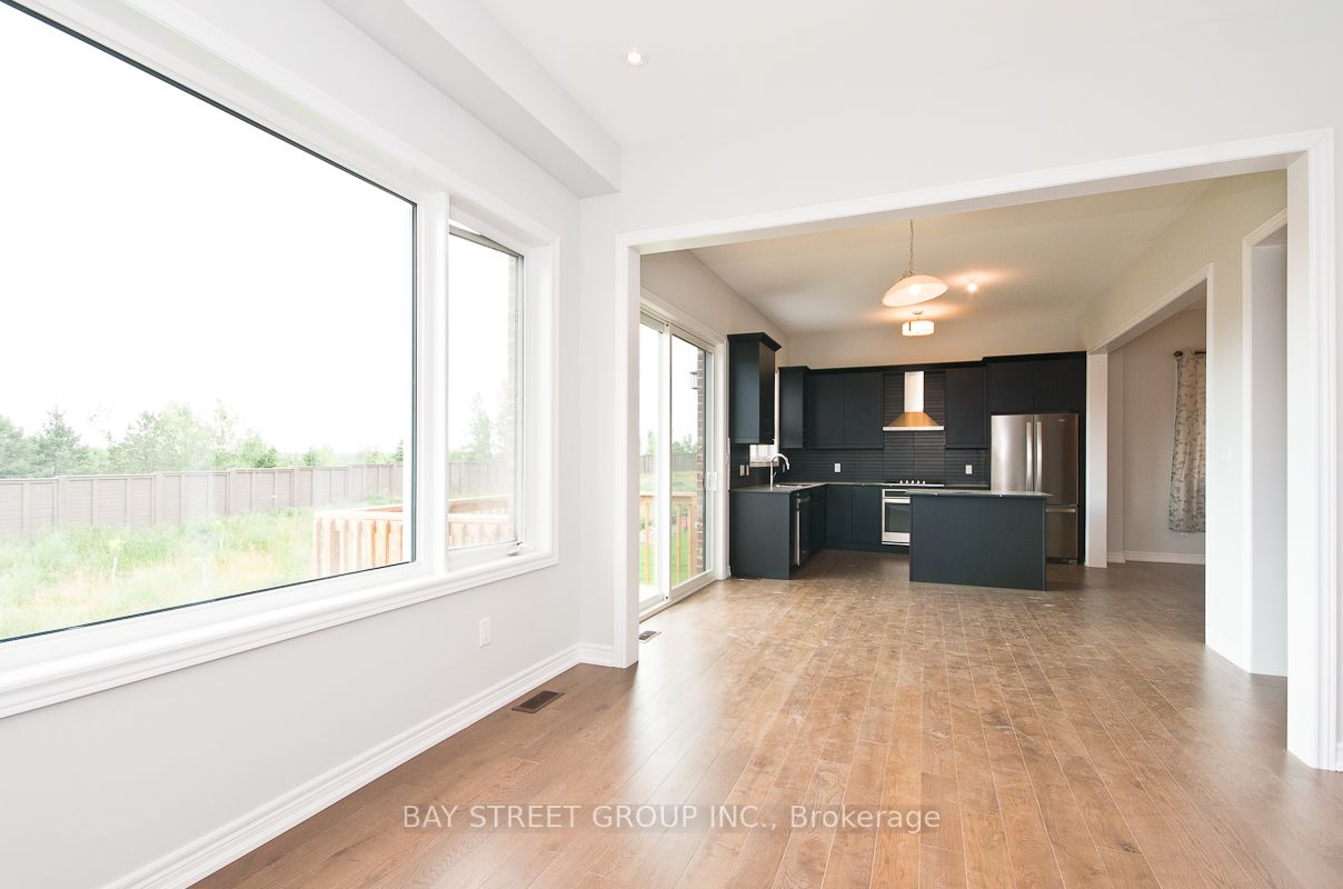 92 Pine Hill Cres