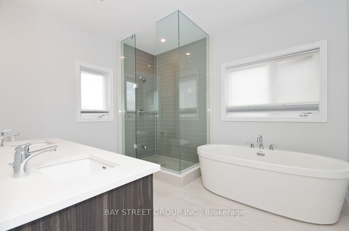 92 Pine Hill Cres