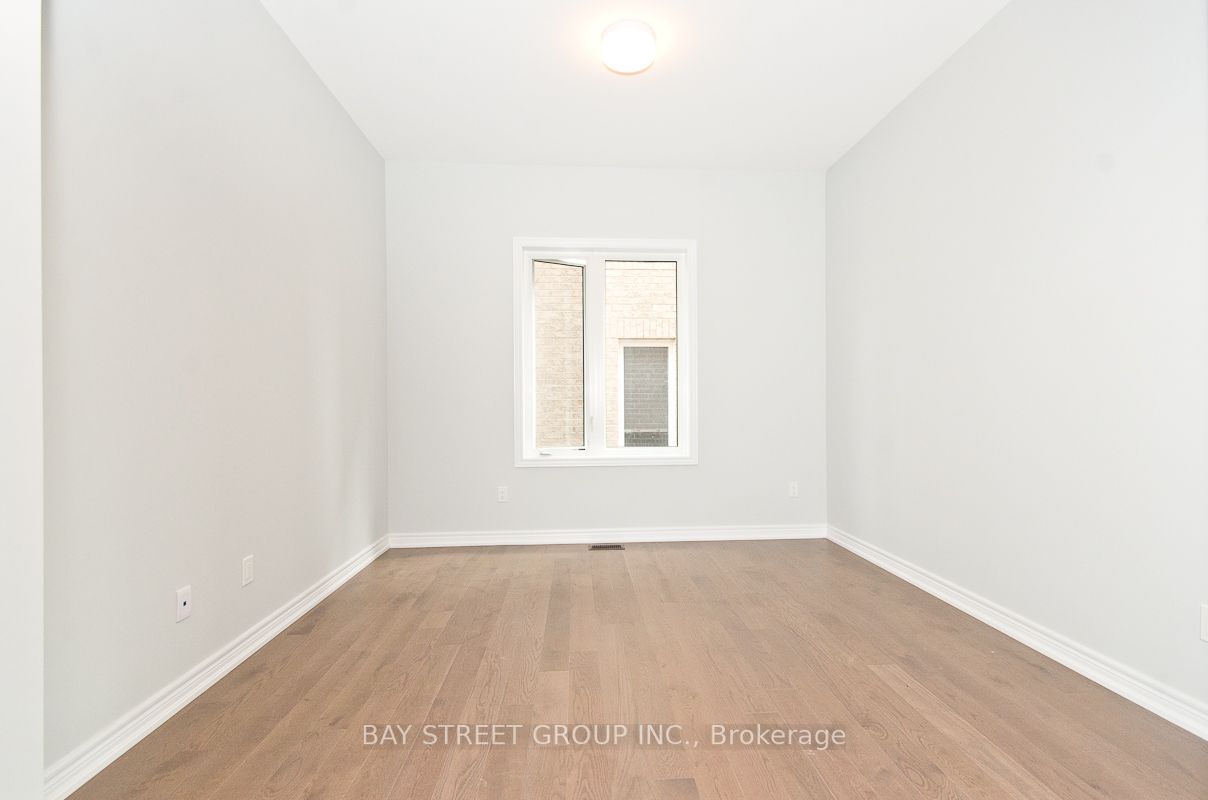 92 Pine Hill Cres
