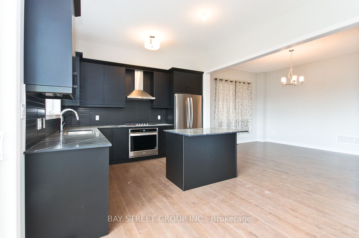 92 Pine Hill Cres