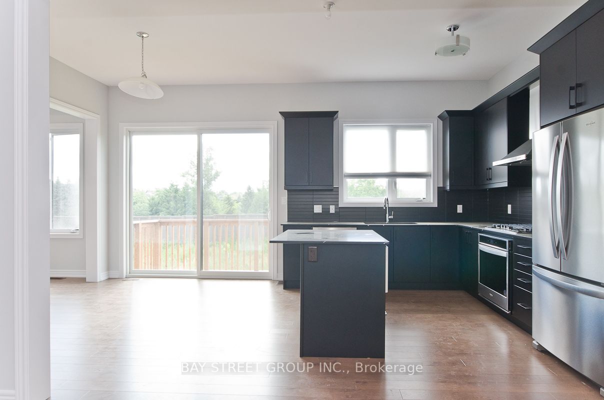 92 Pine Hill Cres