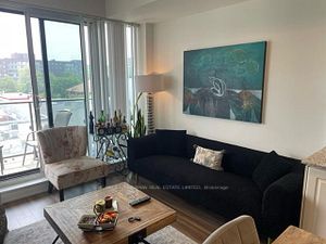 9618 Yonge St, #303