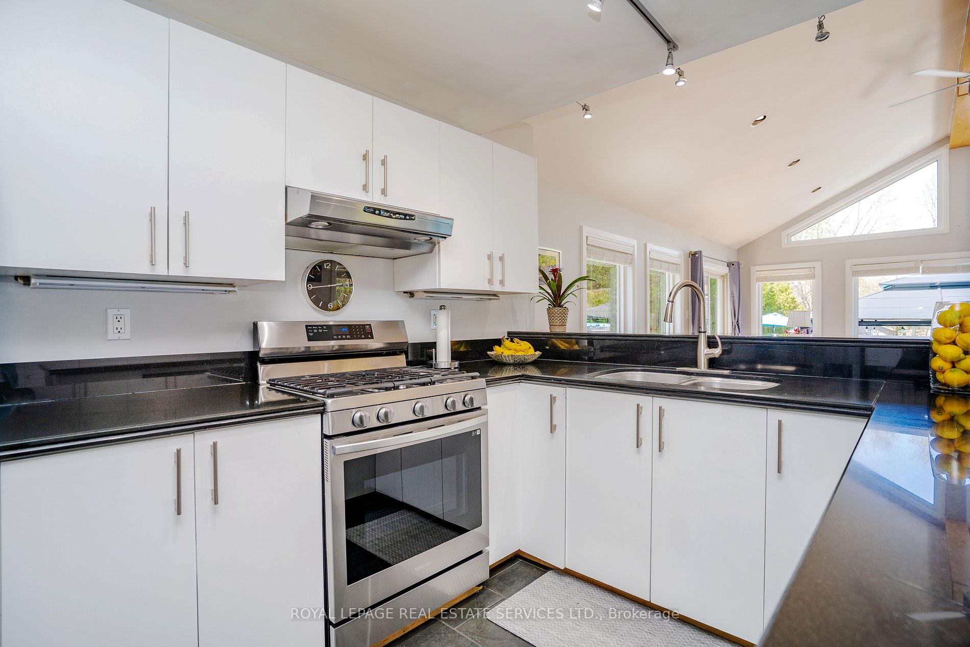 30 Archibald Rd