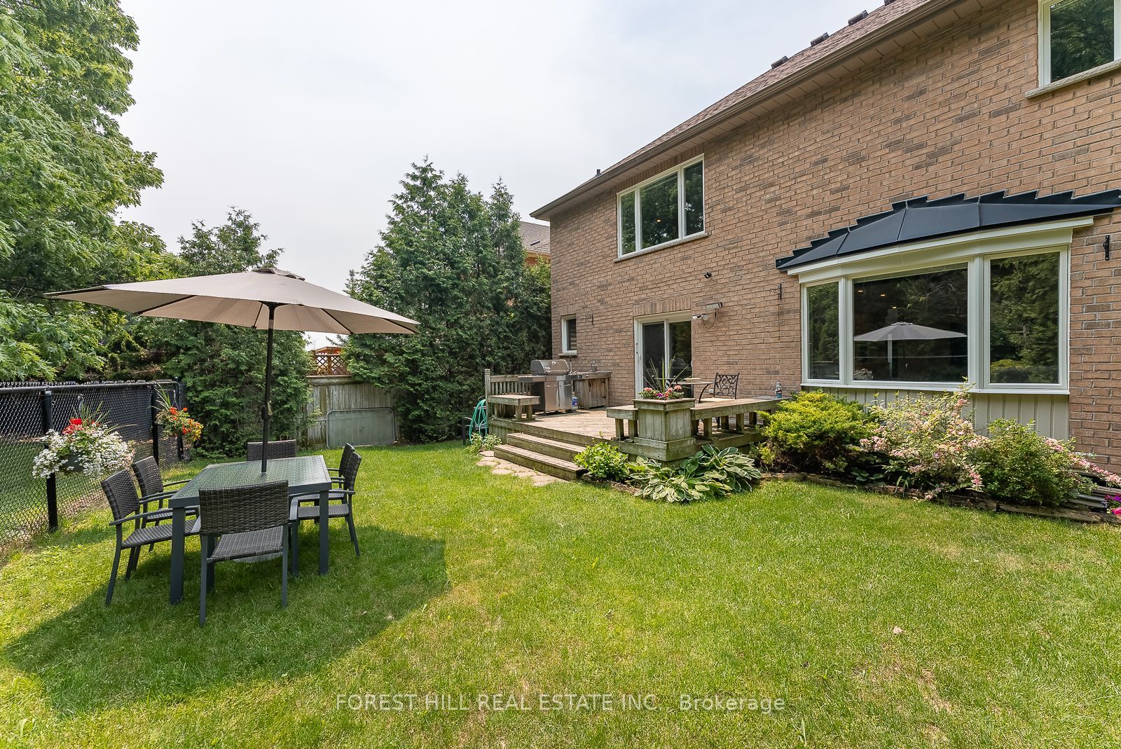 101 Thornhill Woods Dr