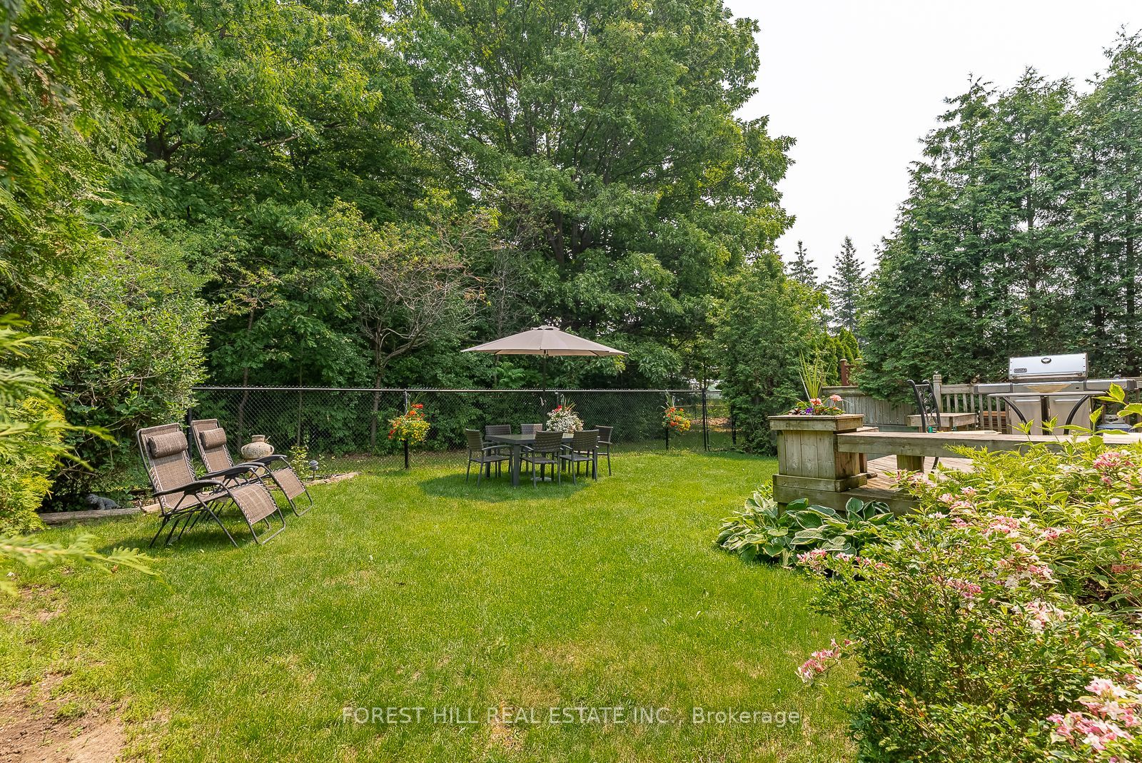 101 Thornhill Woods Dr
