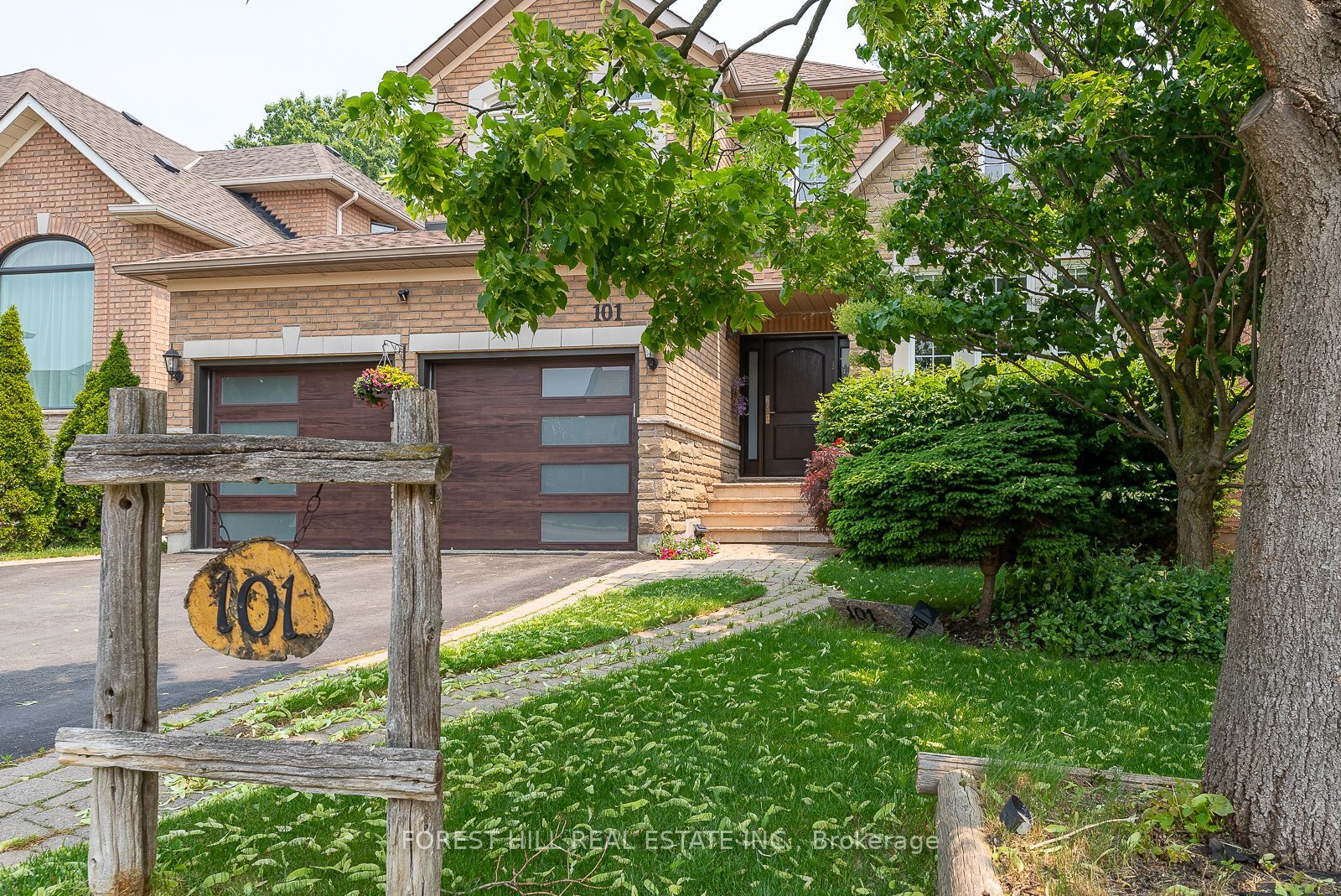 101 Thornhill Woods Dr