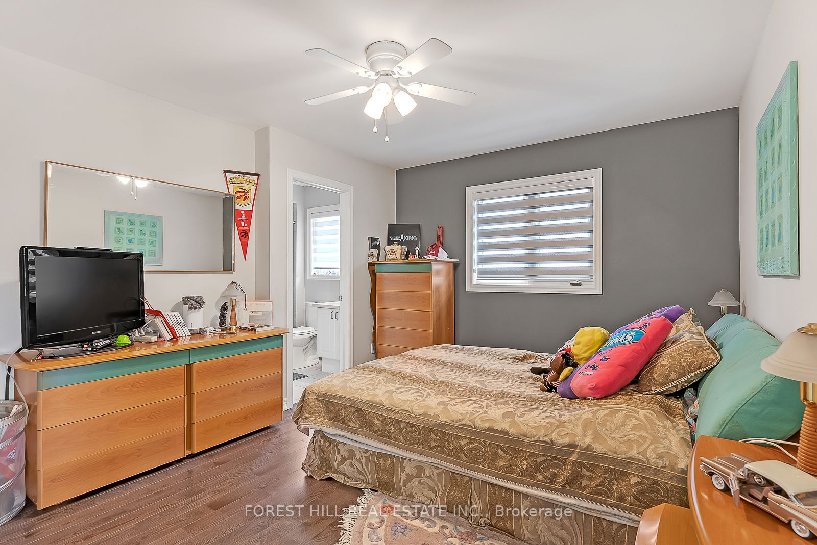 101 Thornhill Woods Dr