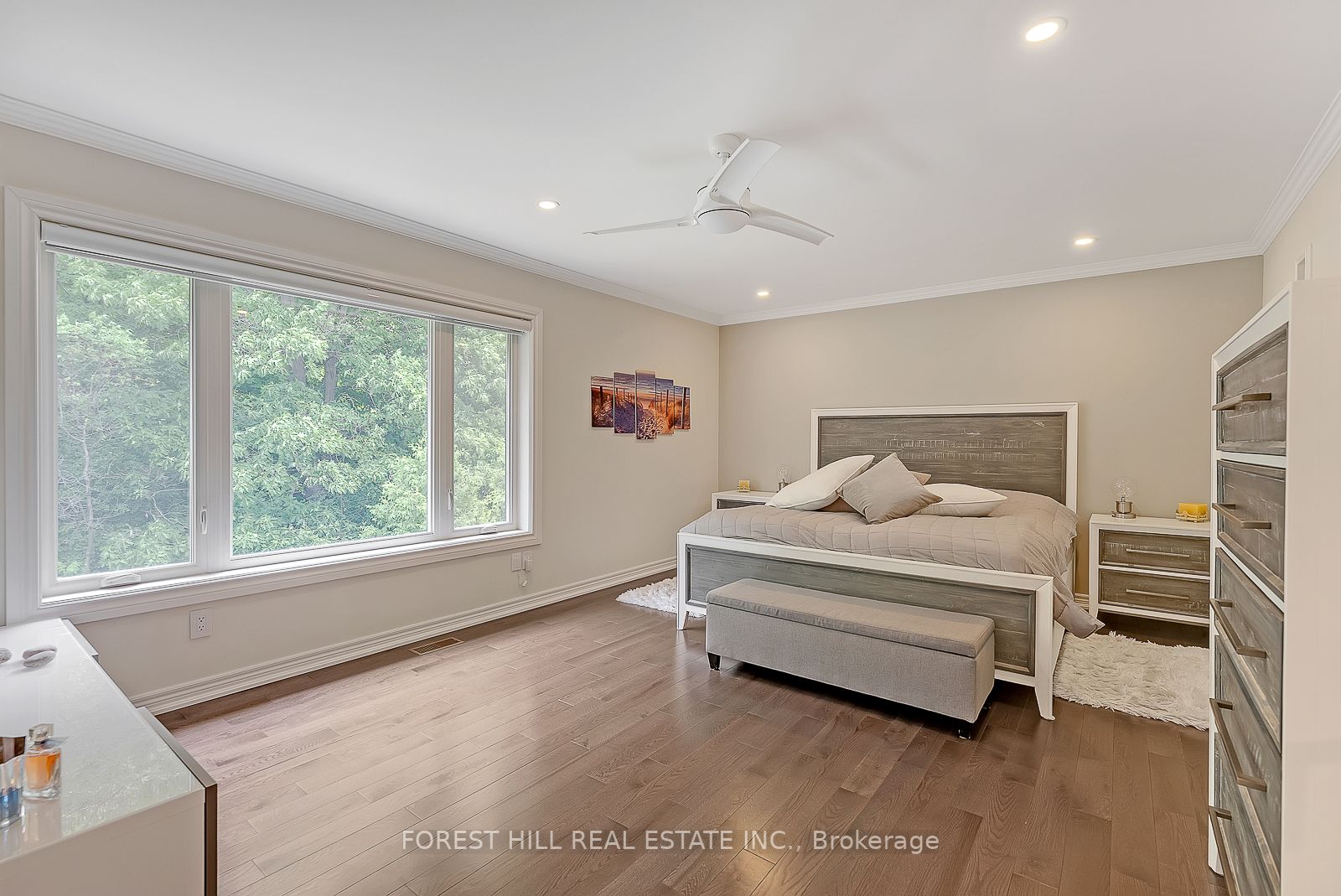 101 Thornhill Woods Dr