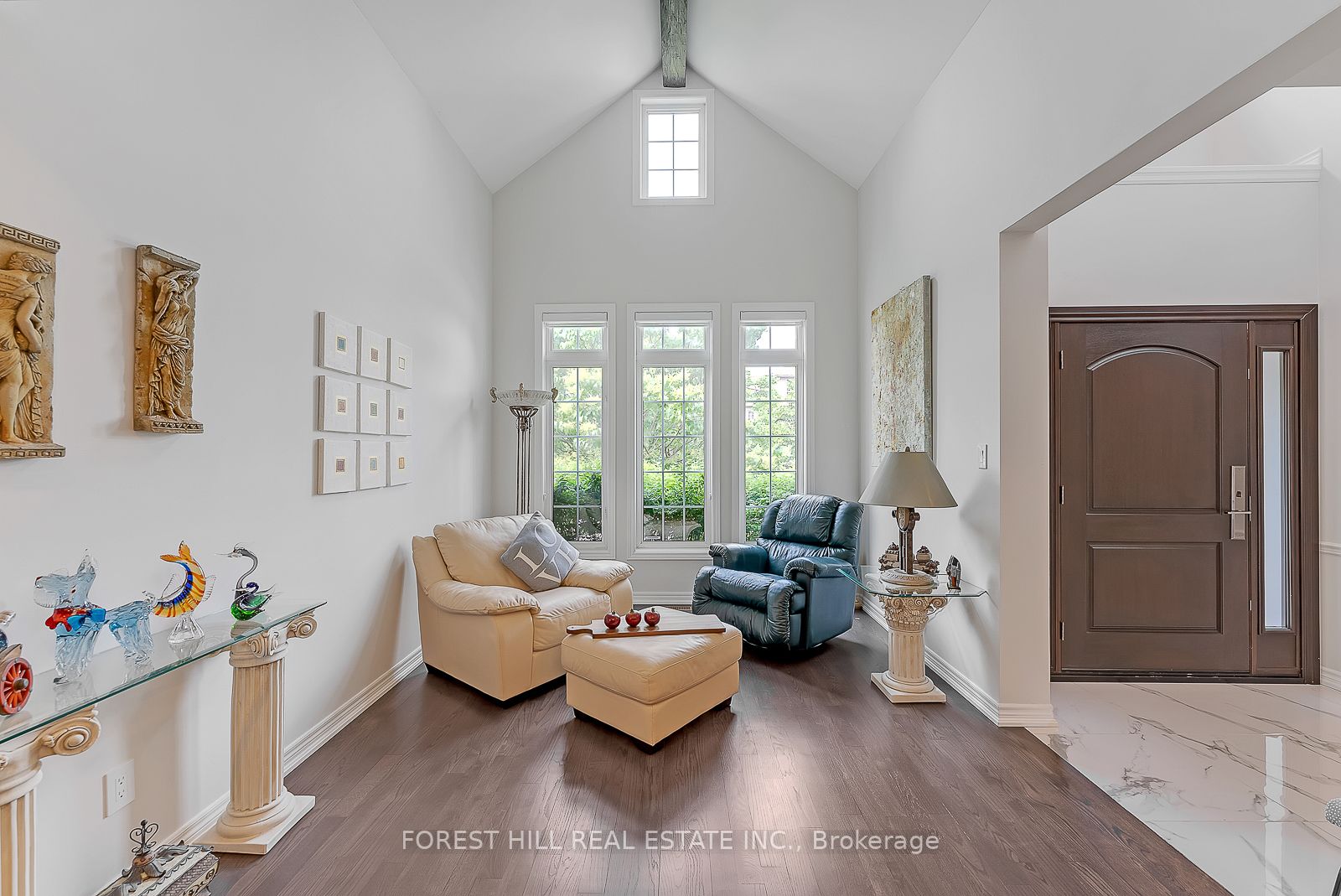 101 Thornhill Woods Dr