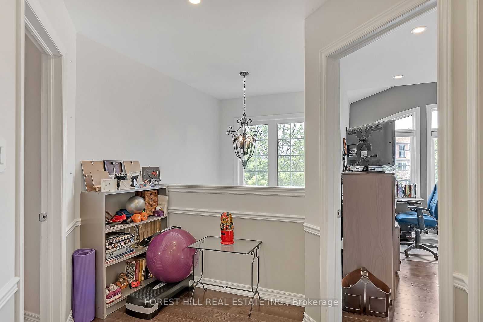 101 Thornhill Woods Dr