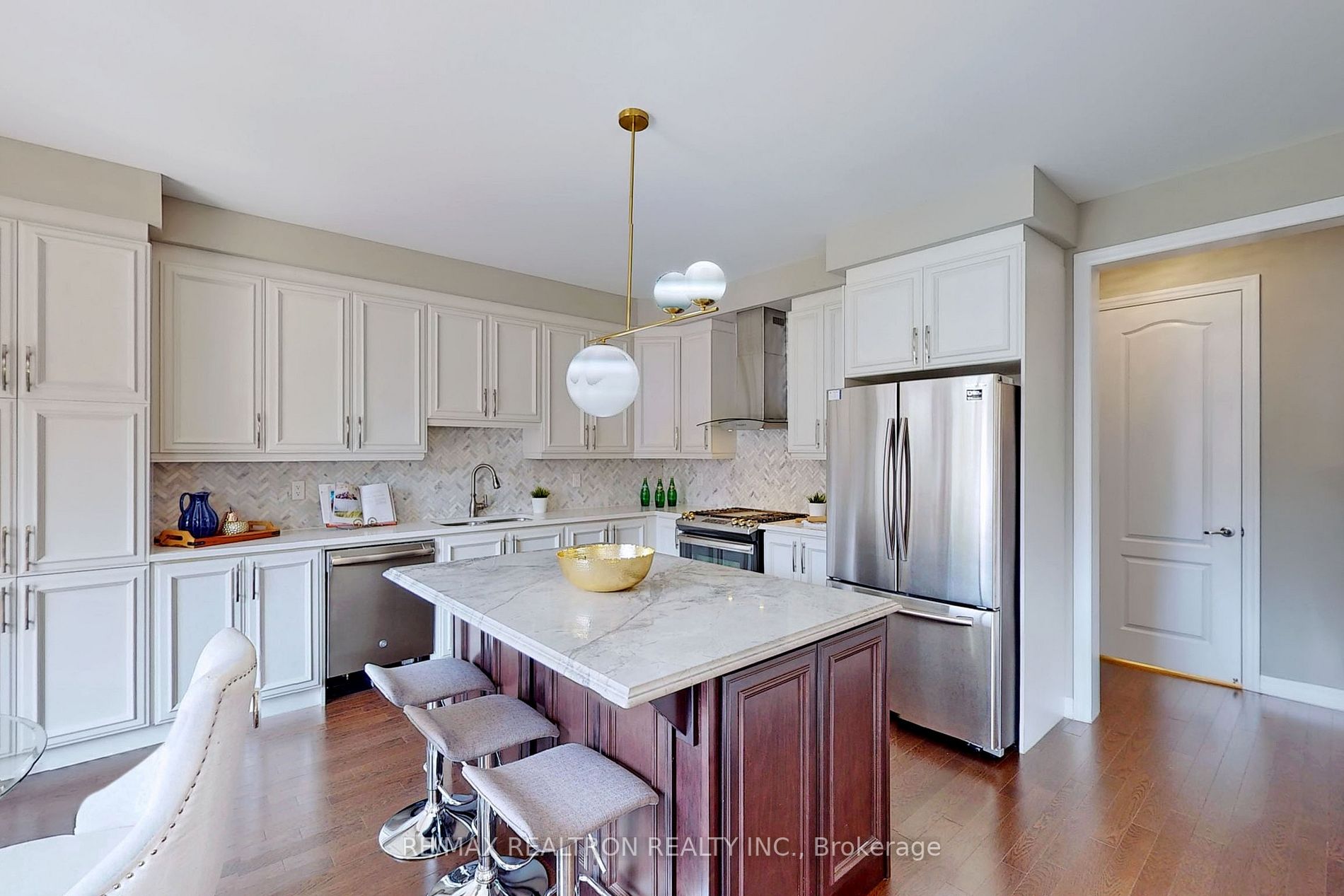 10 Grace Lake Crt