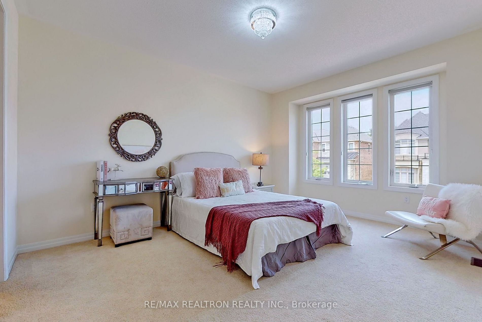10 Grace Lake Crt