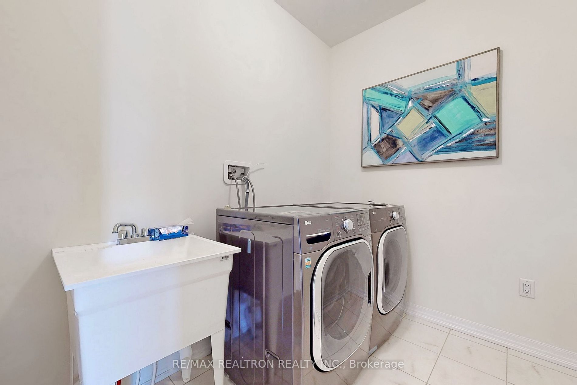 10 Grace Lake Crt