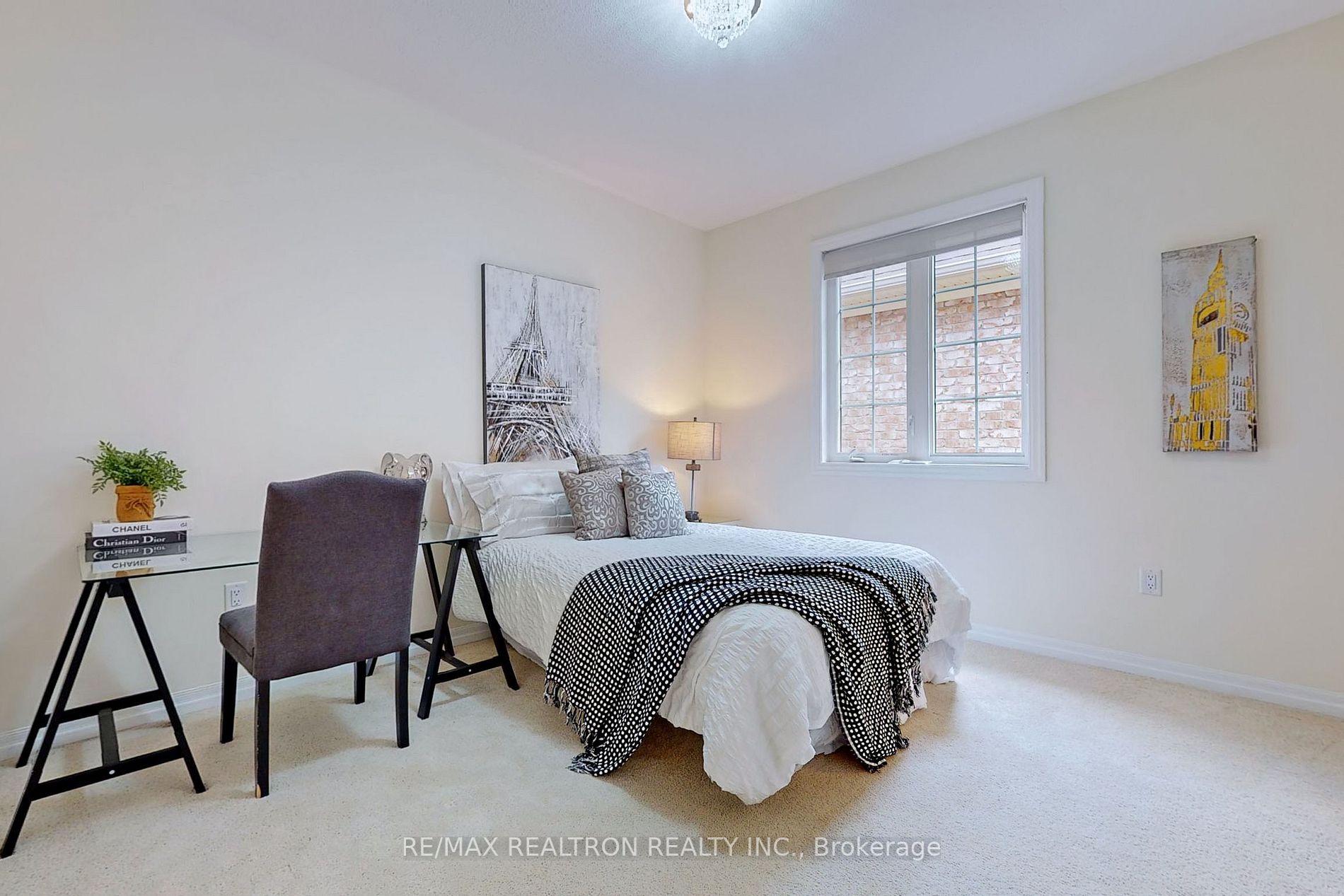 10 Grace Lake Crt
