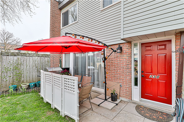 238 Milestone Cres, Aurora