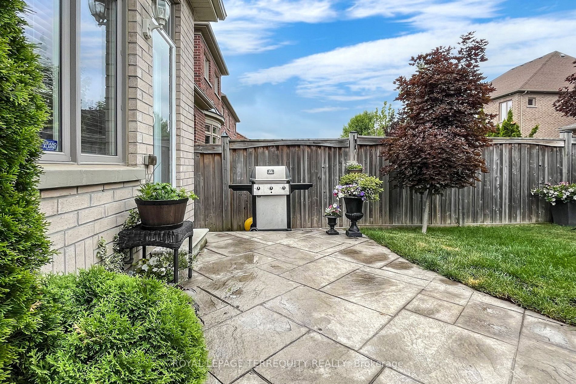 16 Nicort Rd