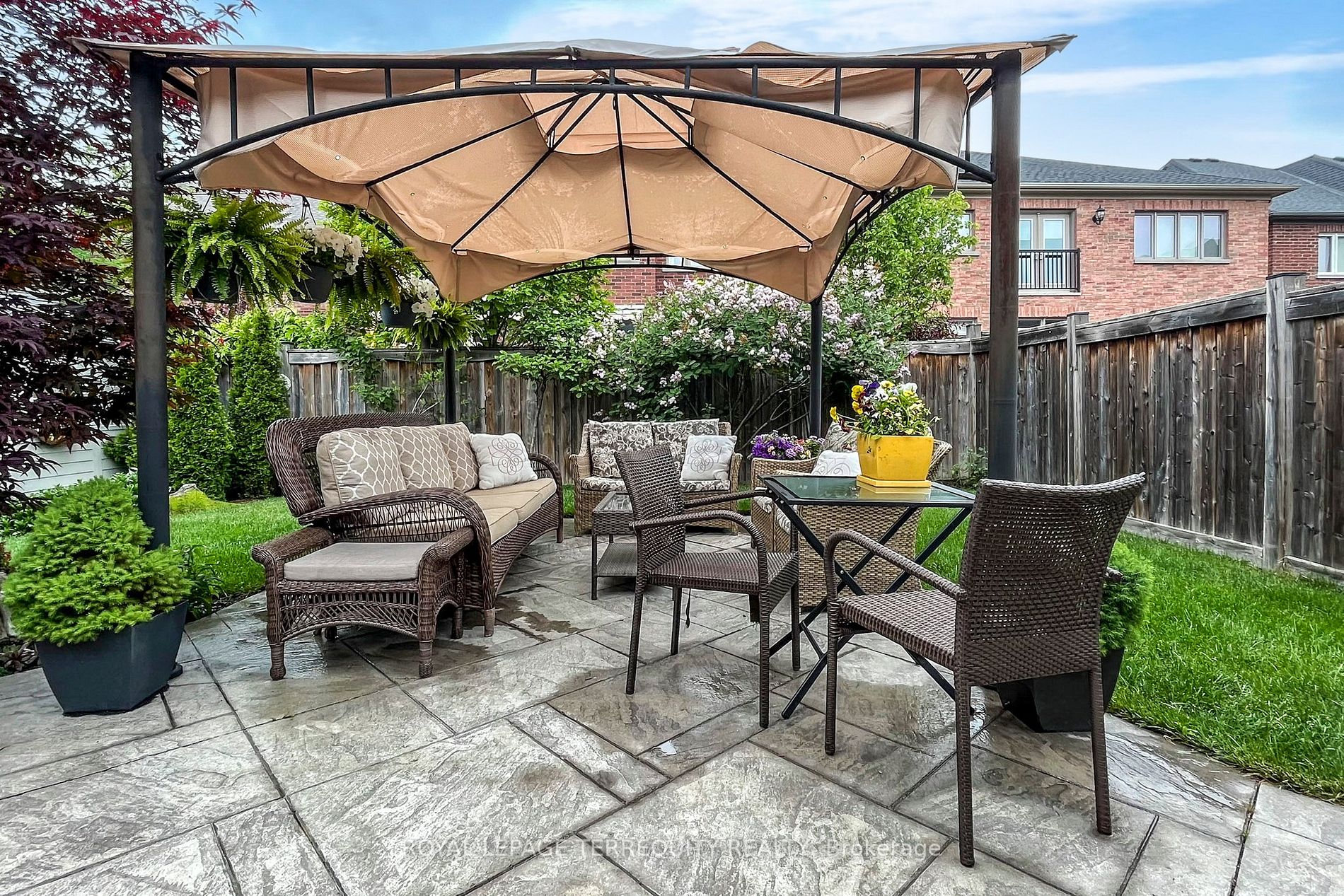 16 Nicort Rd