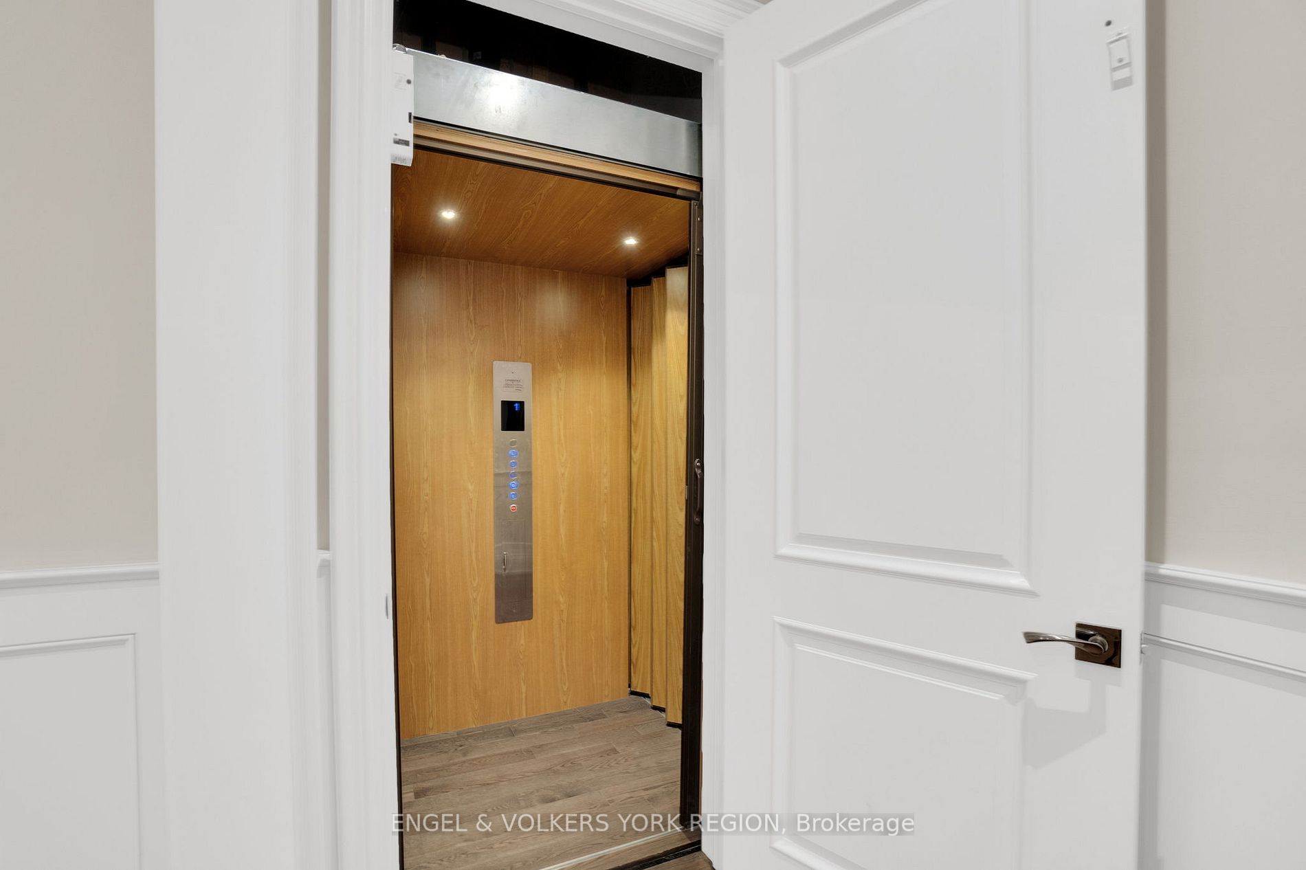 4 Peter Glass Rd