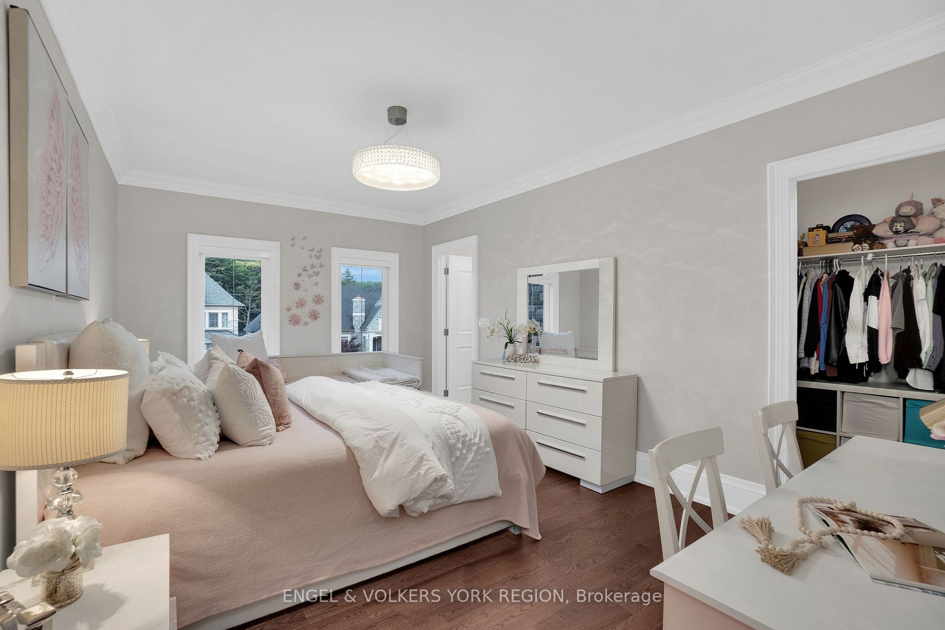 4 Peter Glass Rd