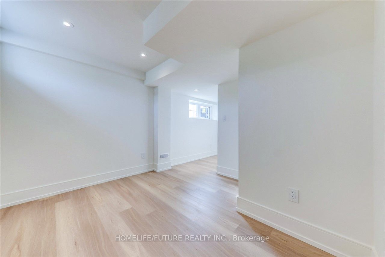 Listing N6139816 - Large Photo # 37