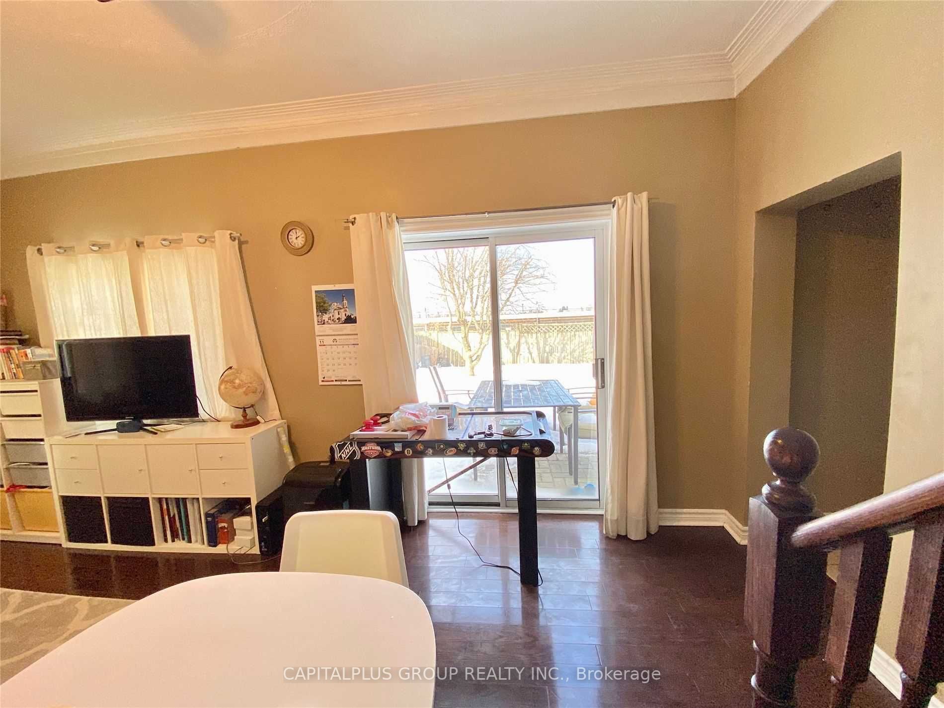 92 Meadowview Ave