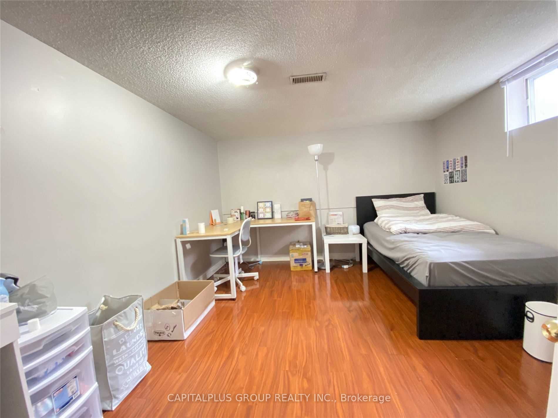 92 Meadowview Ave