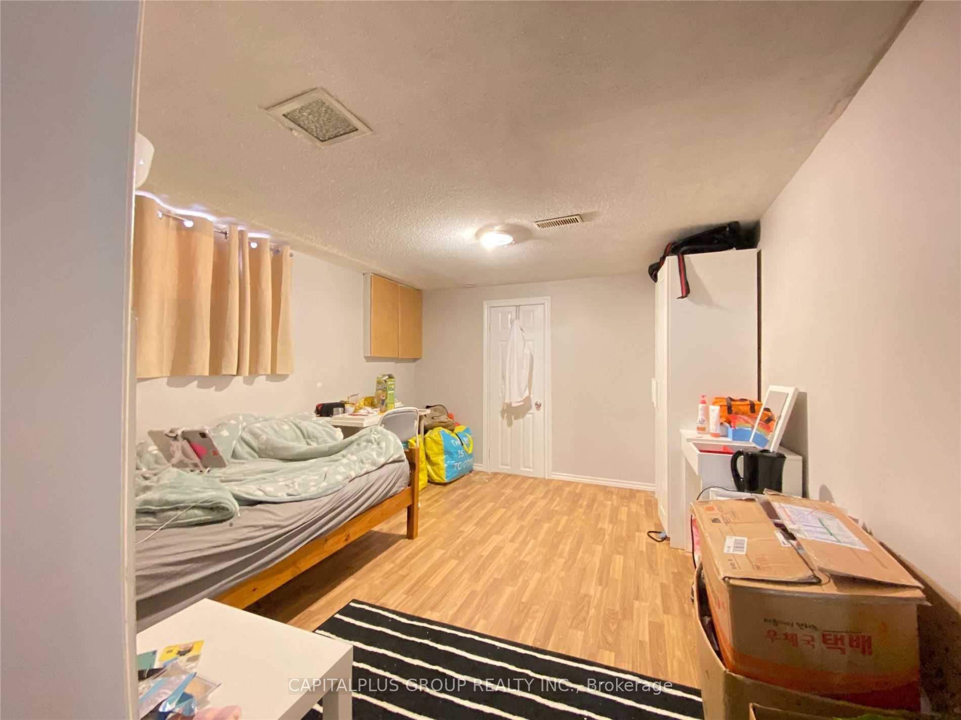 92 Meadowview Ave