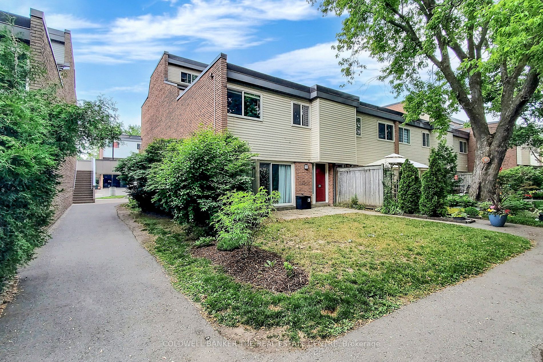 231 Milestone Cres, #83