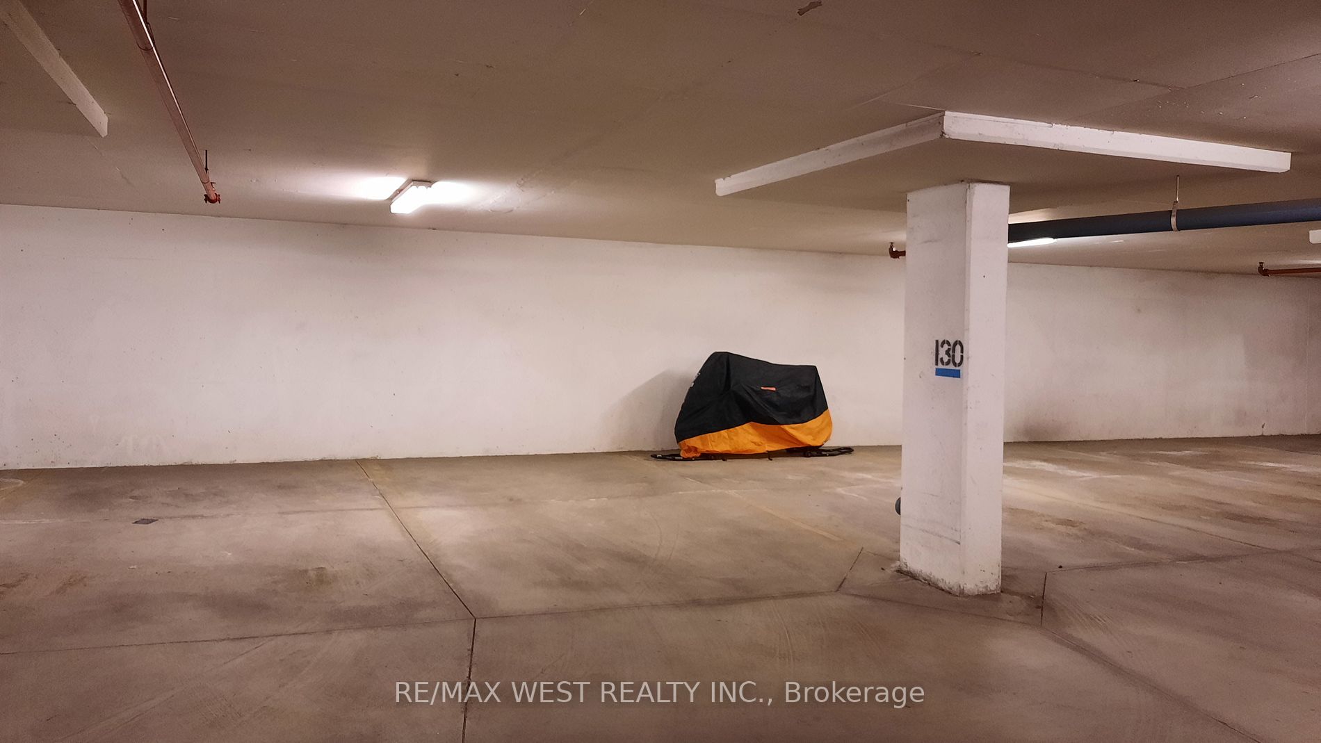 350 Red Maple Rd, #1211