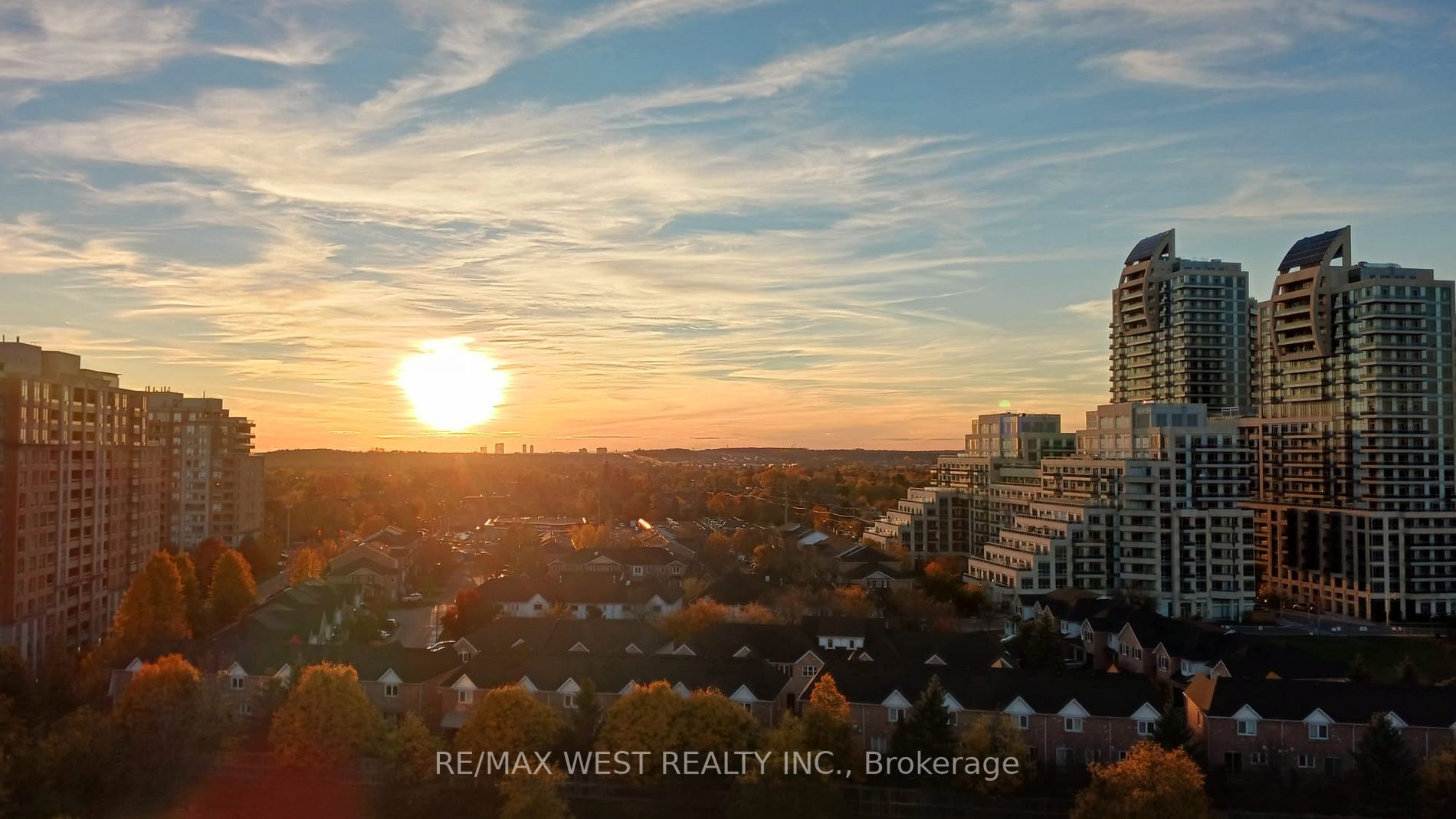 350 Red Maple Rd, #1211