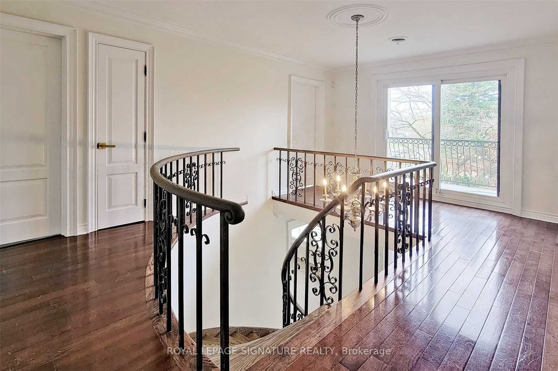 9 Campbell Ave