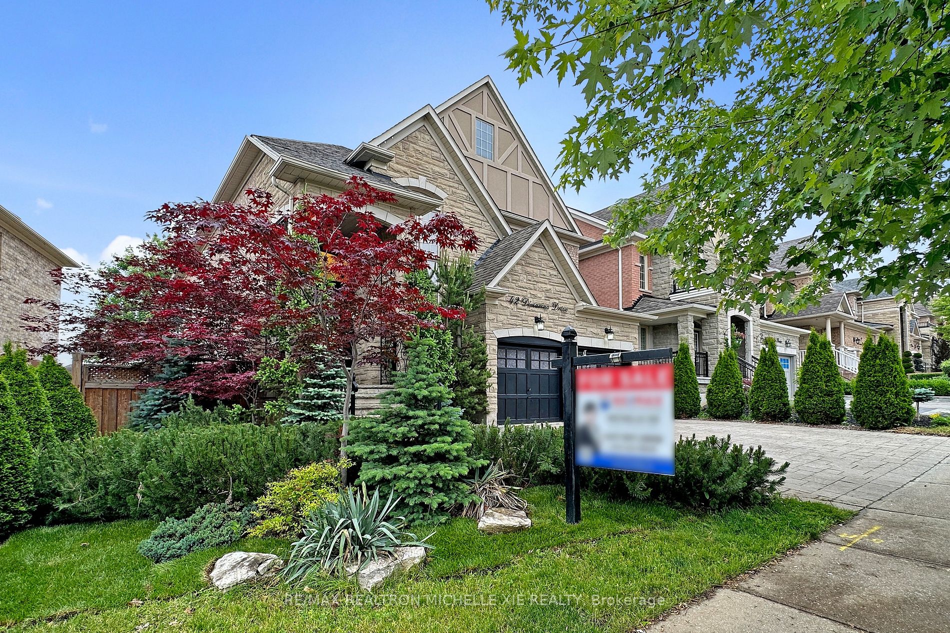 42 Dimarino Dr