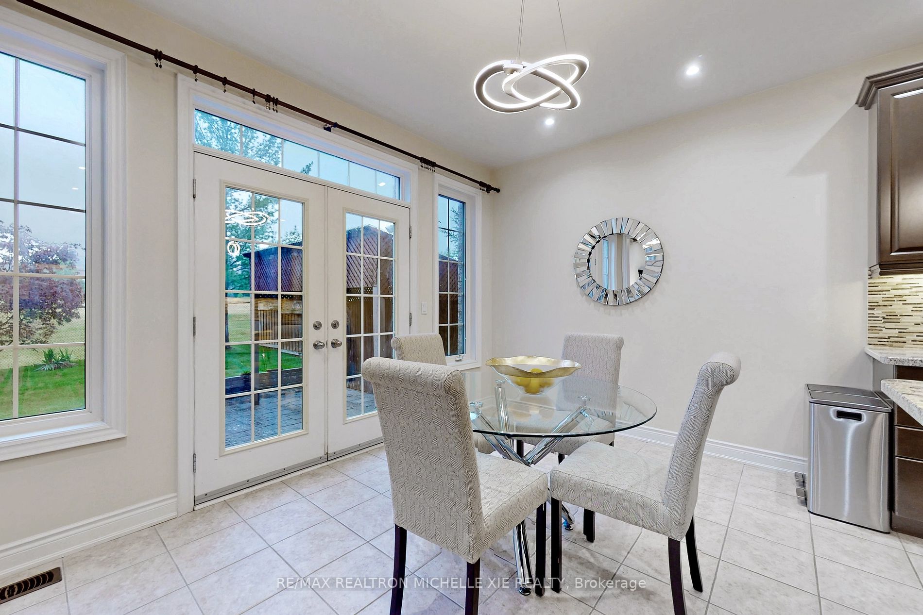 42 Dimarino Dr