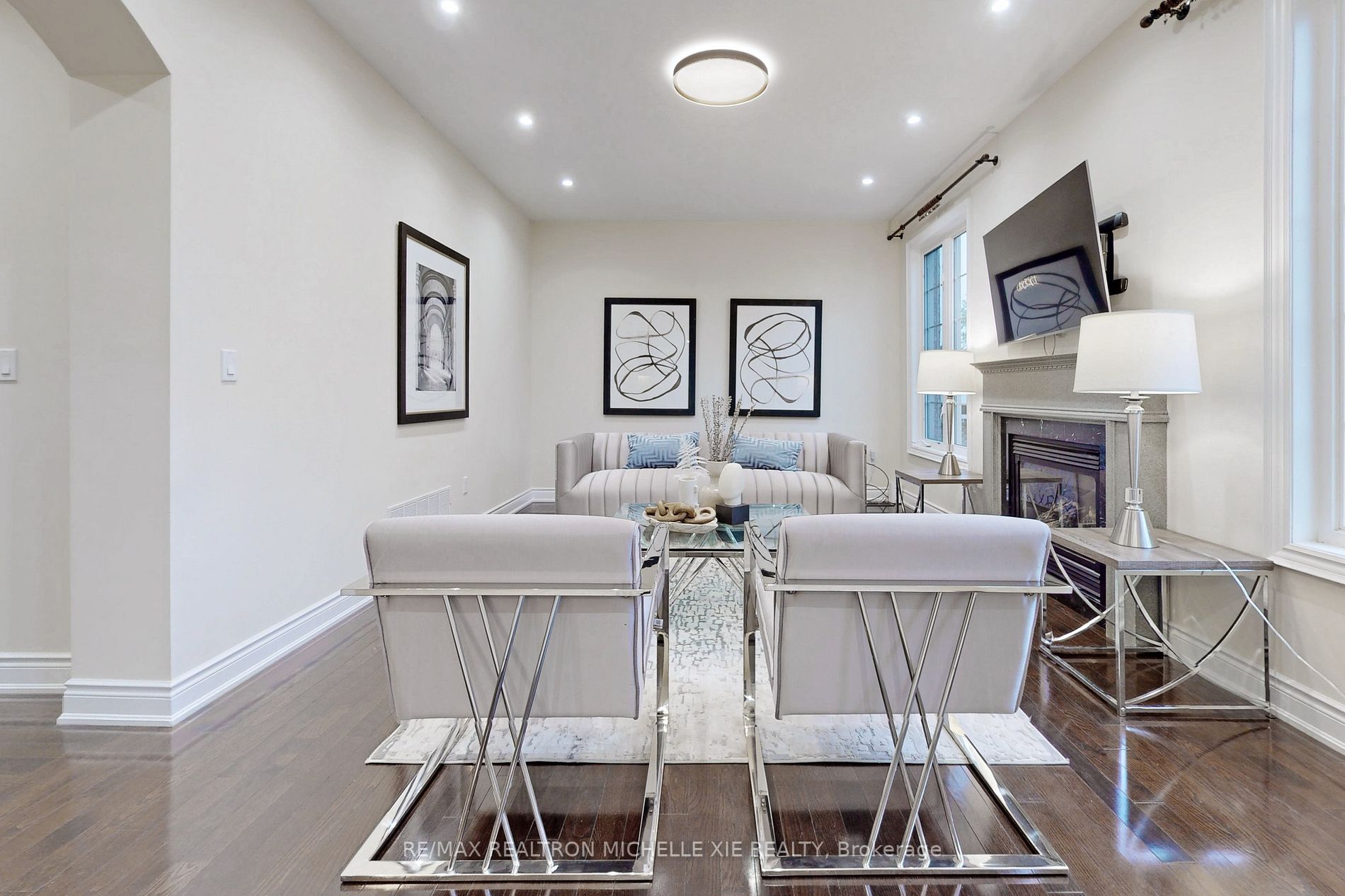 42 Dimarino Dr