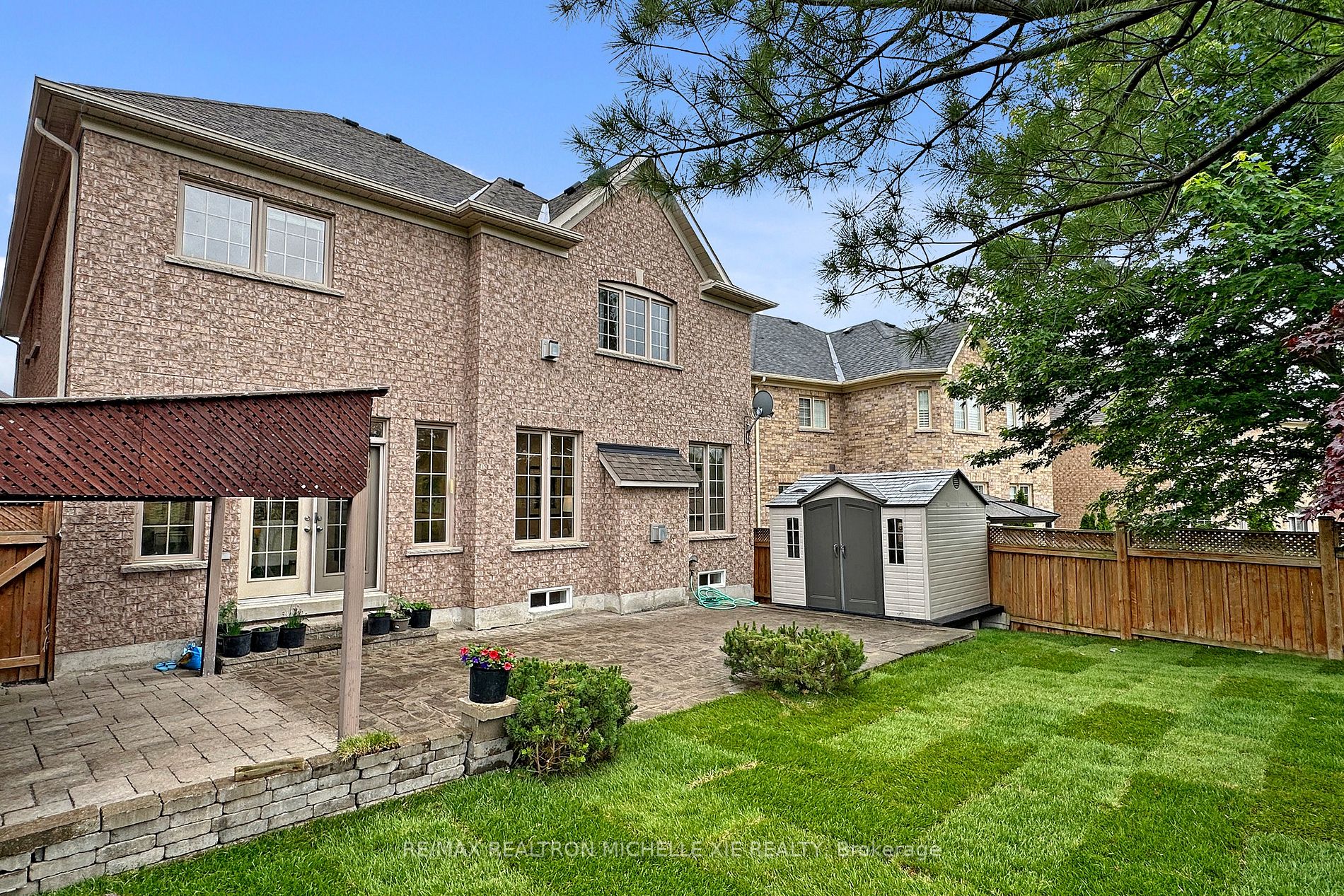 42 Dimarino Dr