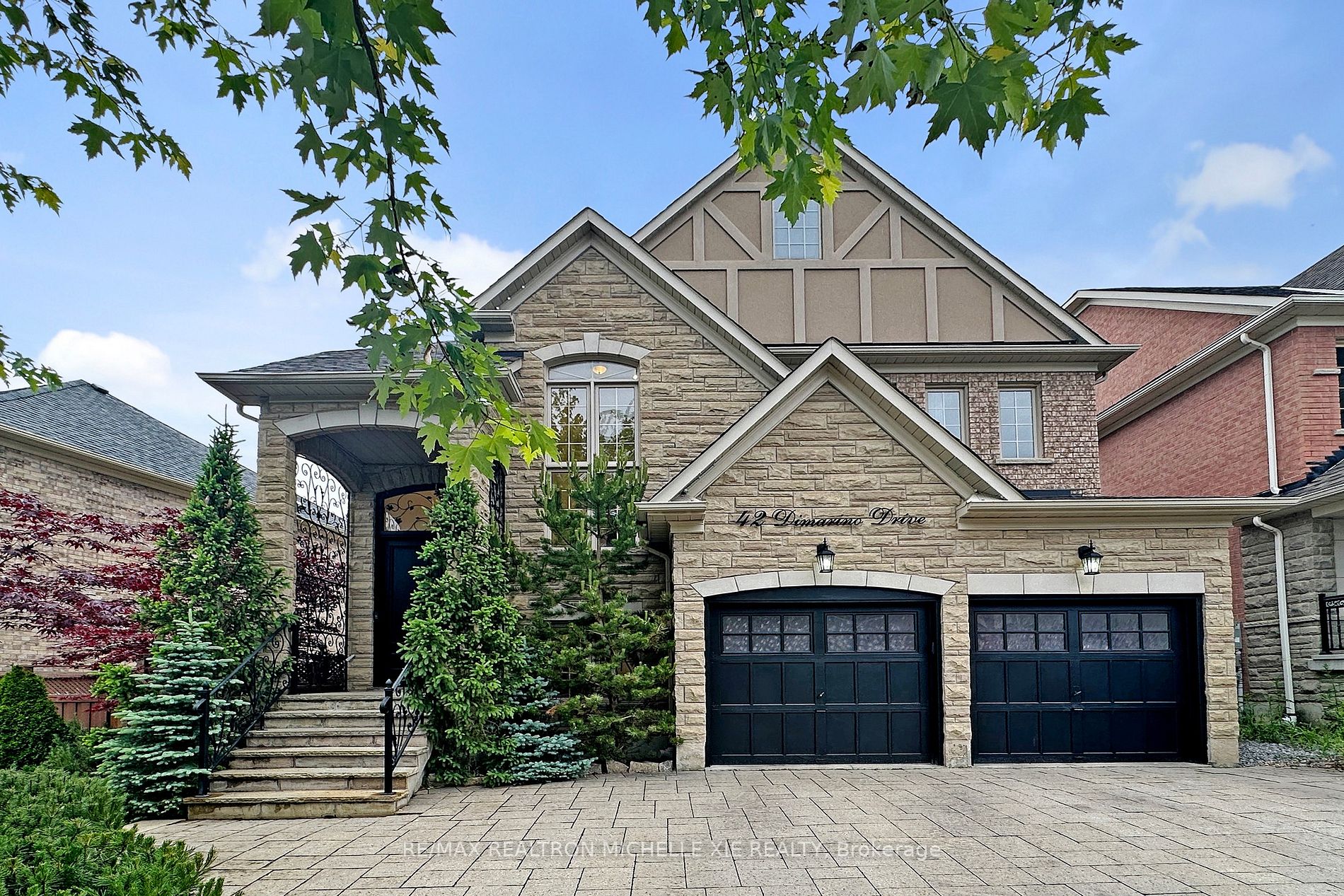 42 Dimarino Dr