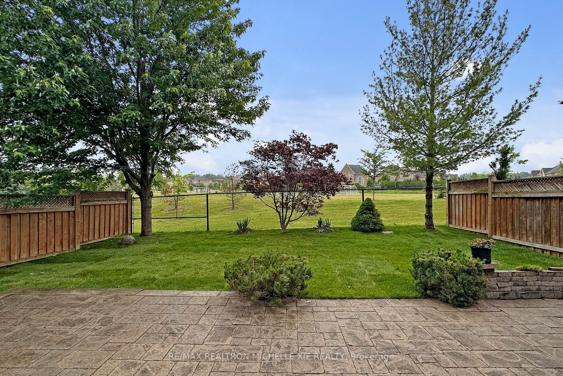 42 Dimarino Dr