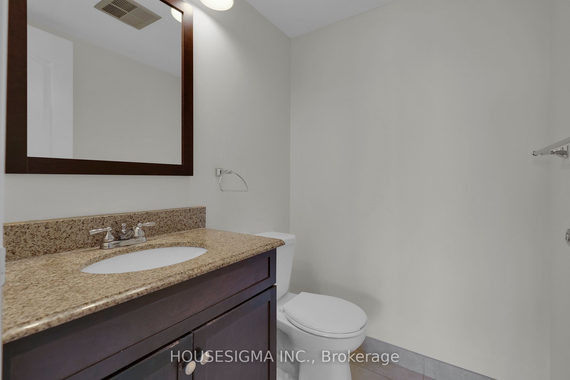 8111 Yonge St, #1501
