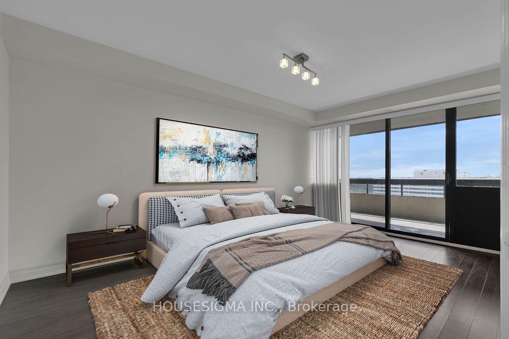 8111 Yonge St, #1501