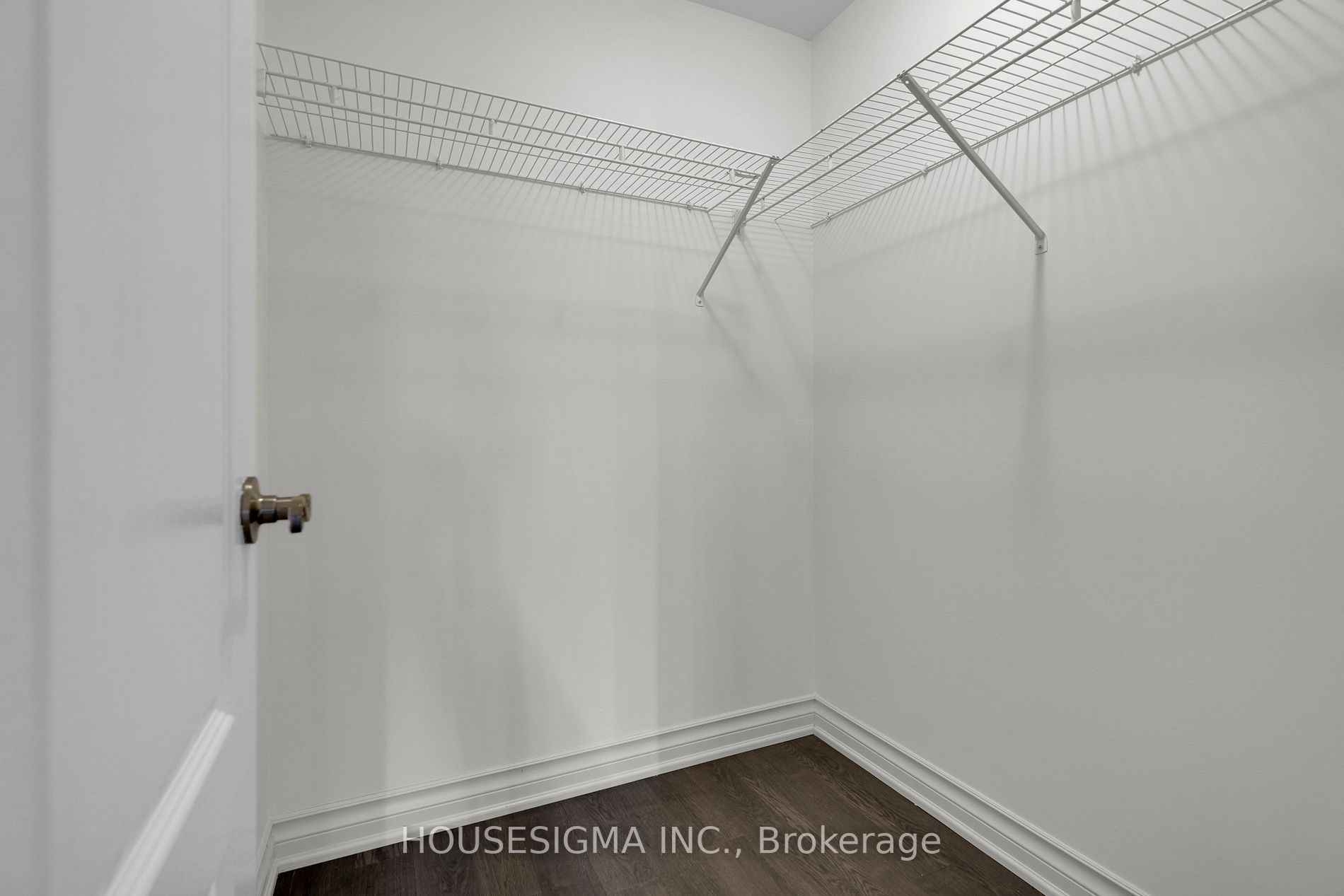 8111 Yonge St, #1501