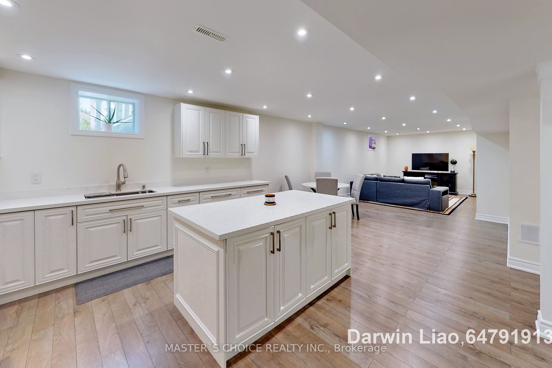 568 Elgin Mills Road W