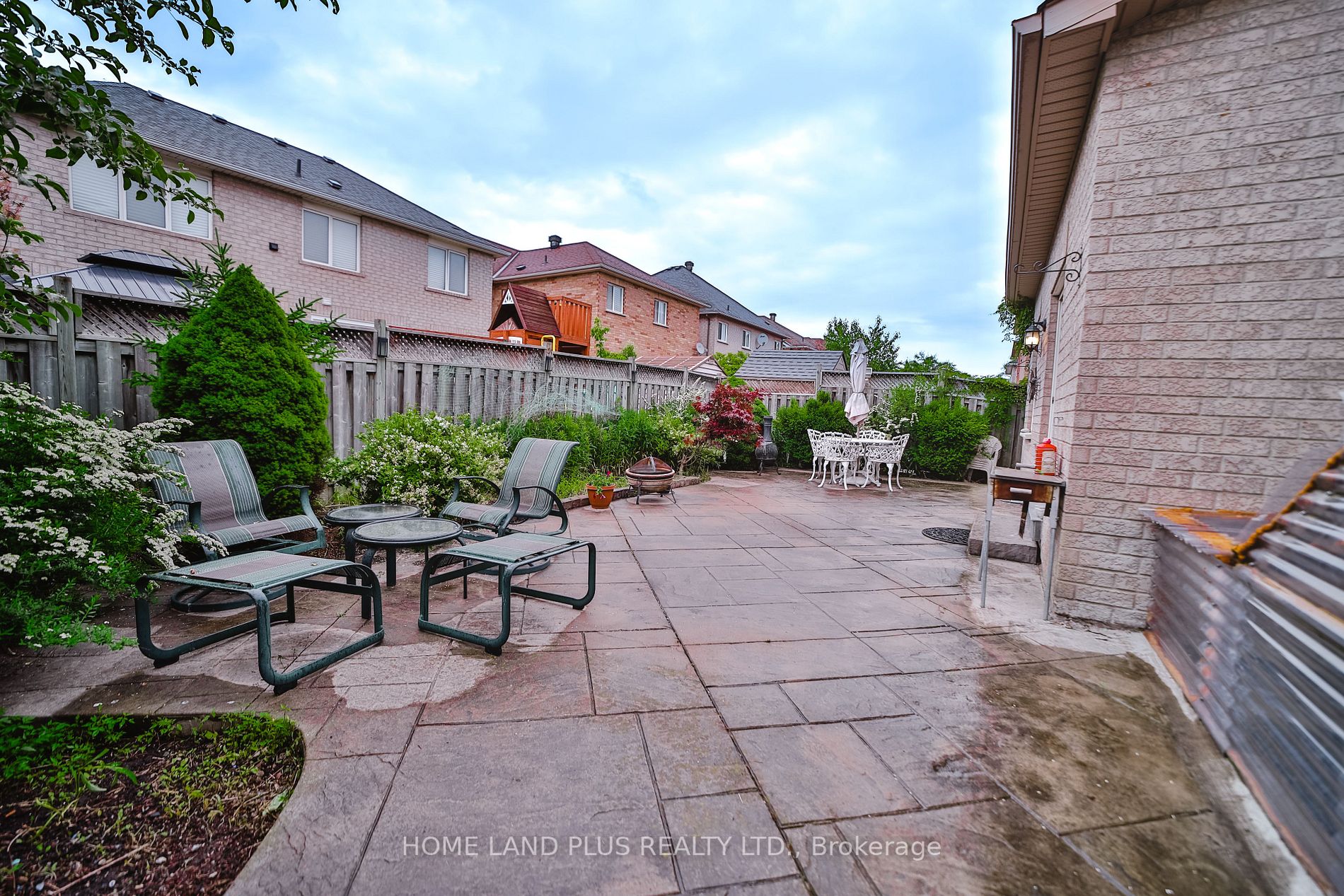 20 Monte Cristi St