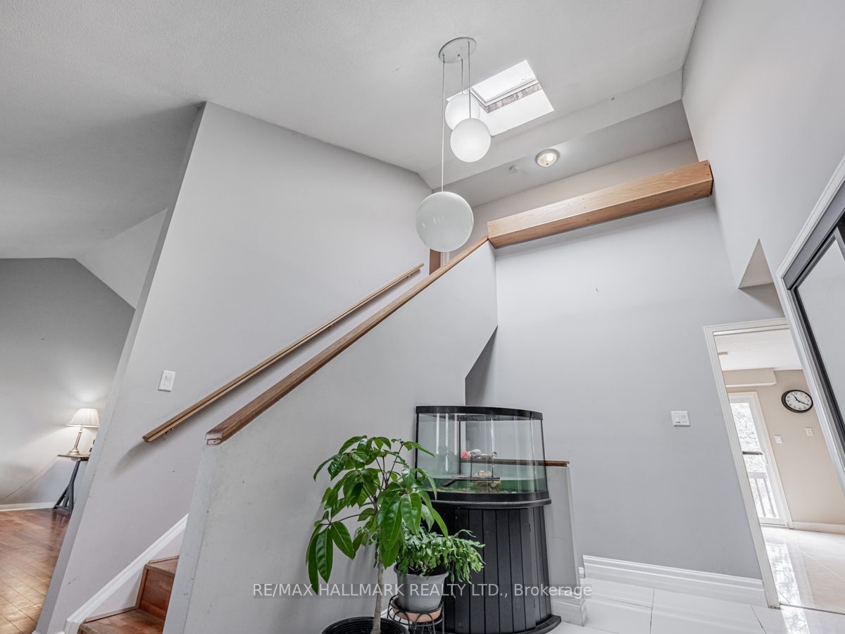 510 Warren Rd