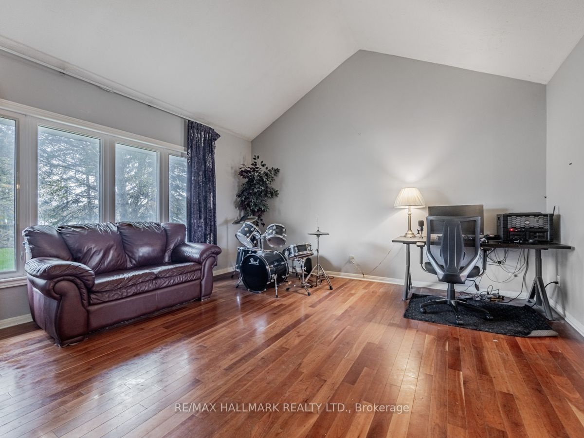 510 Warren Rd