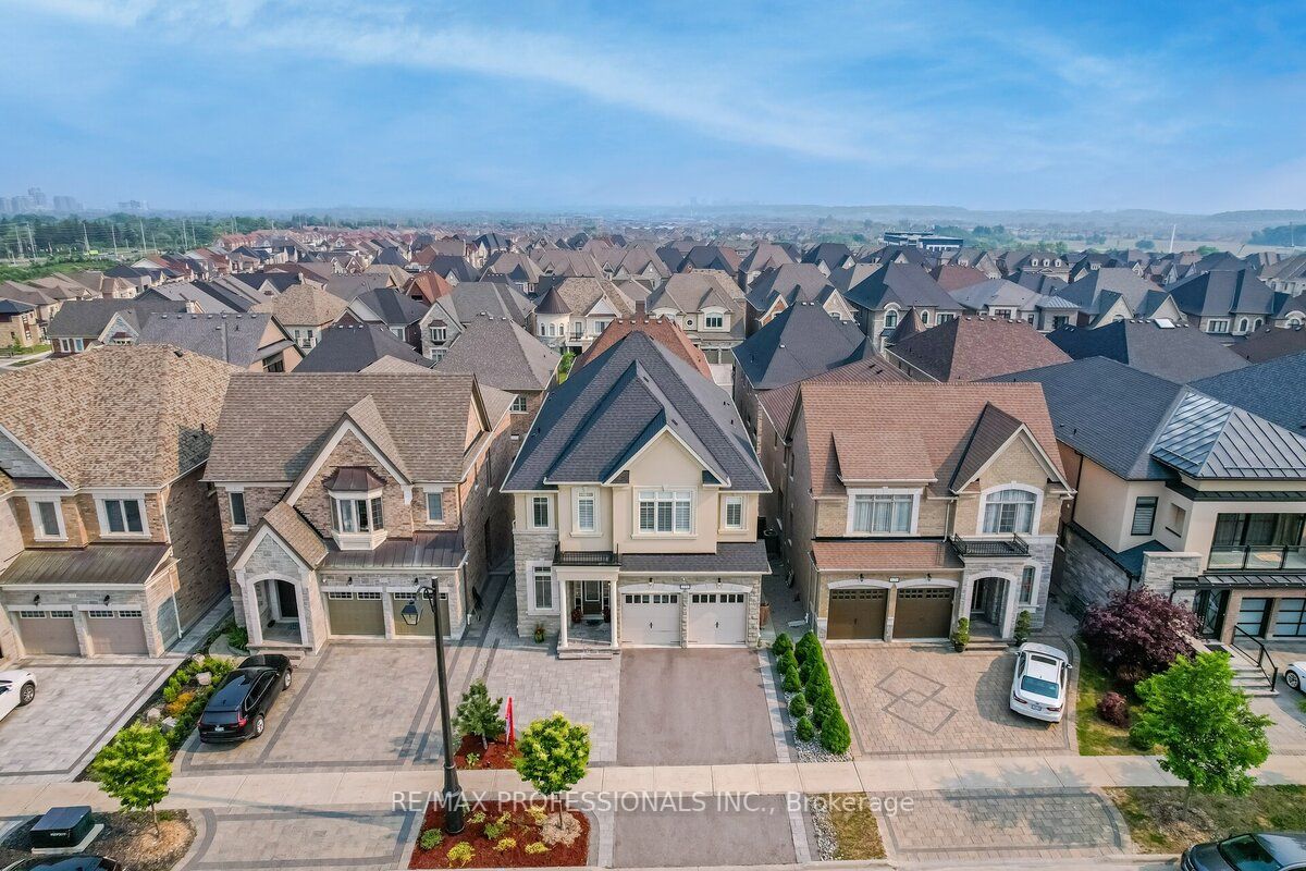 119 Fitzmaurice Dr