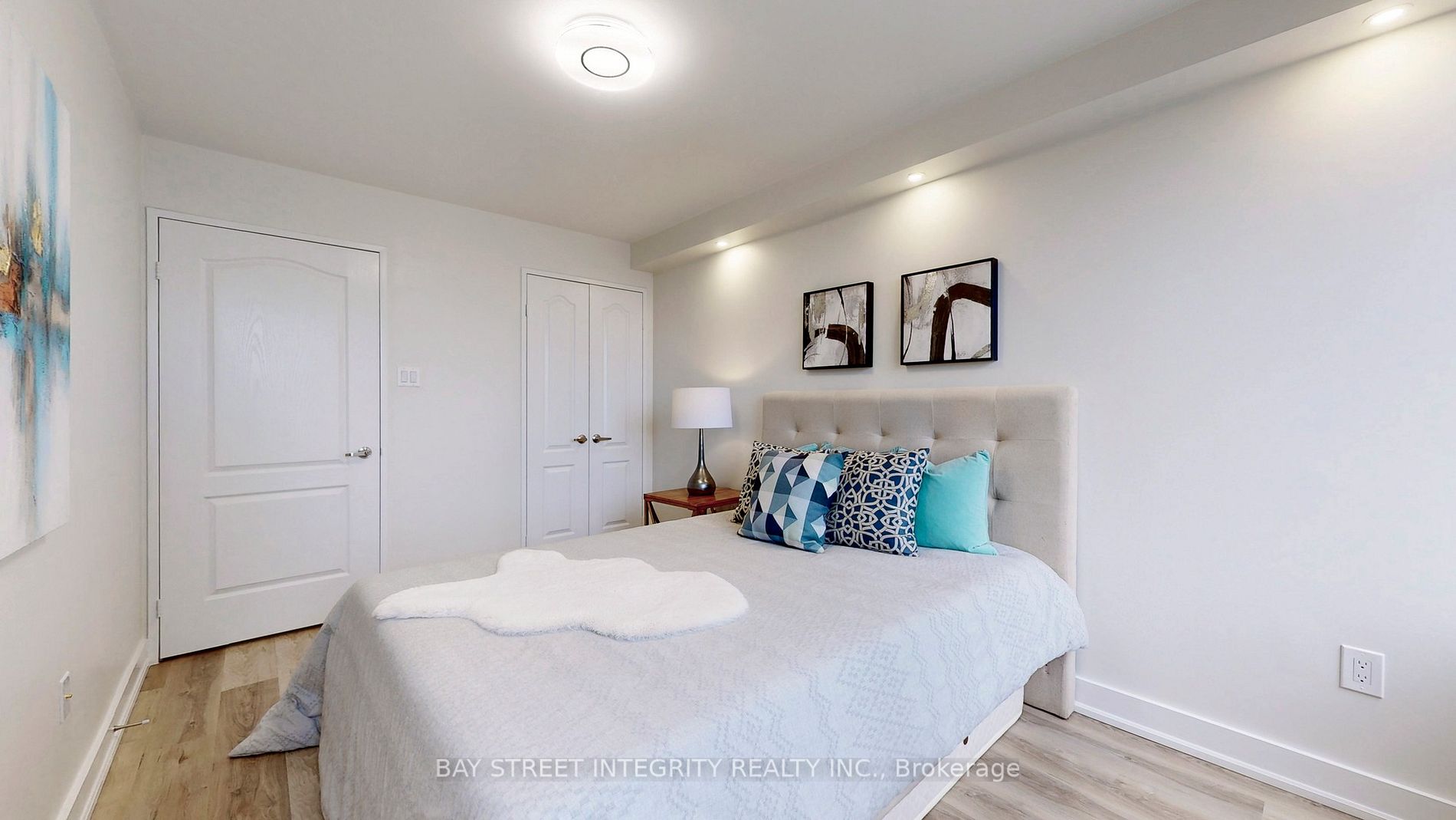7 Townsgate Dr, #1401