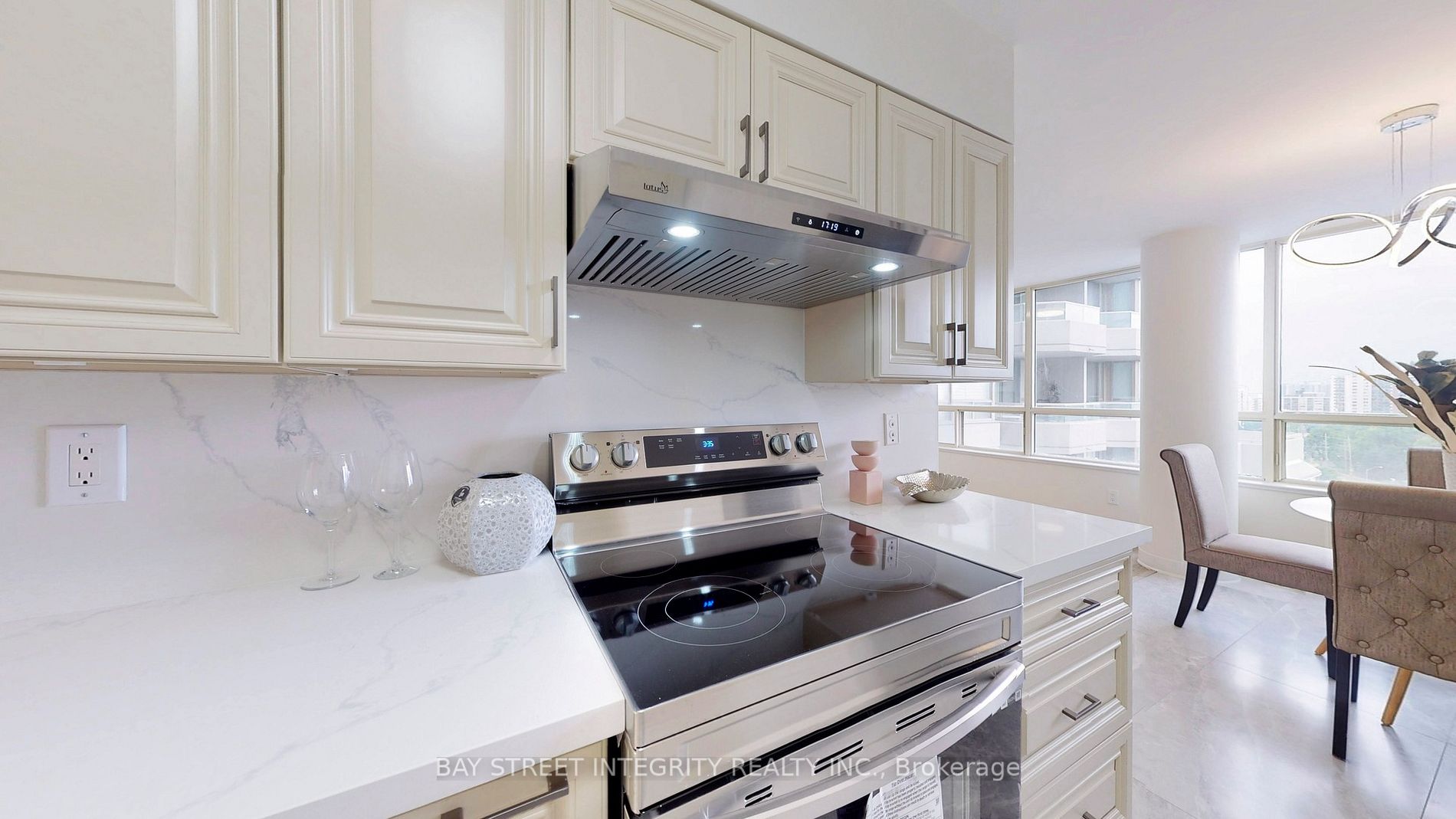 7 Townsgate Dr, #1401